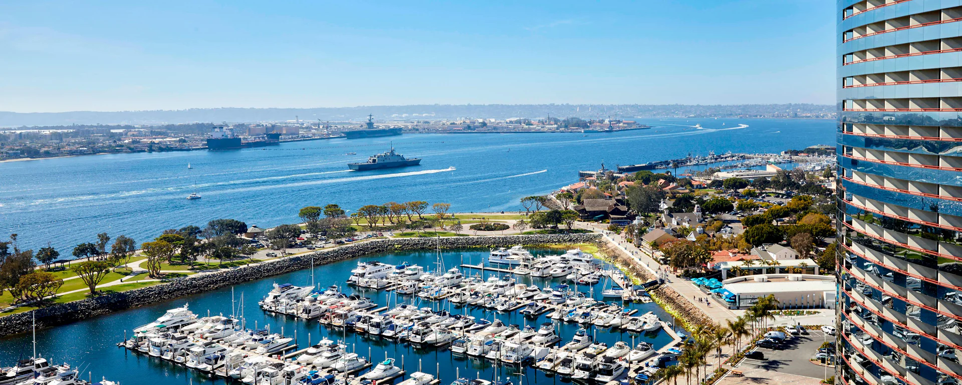 Marriott Marquis San Diego Marina twin towers overlooking the bay and marina